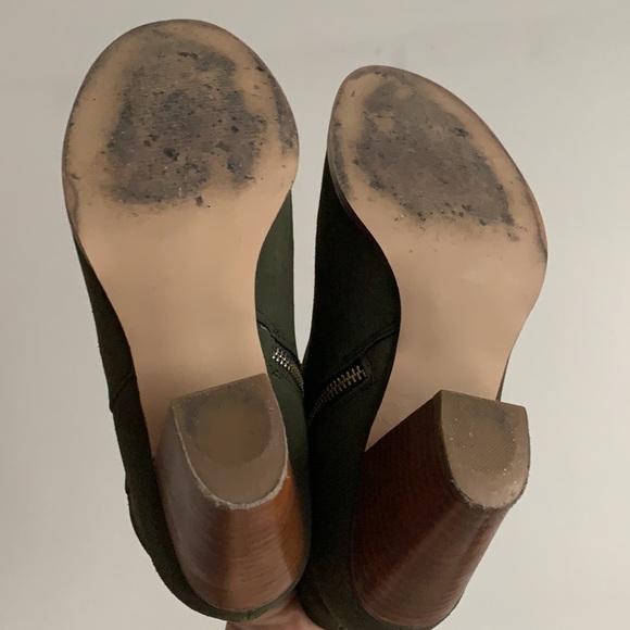 EXPRESSION Moss Green Ankle Boots - Picture 9 of 10